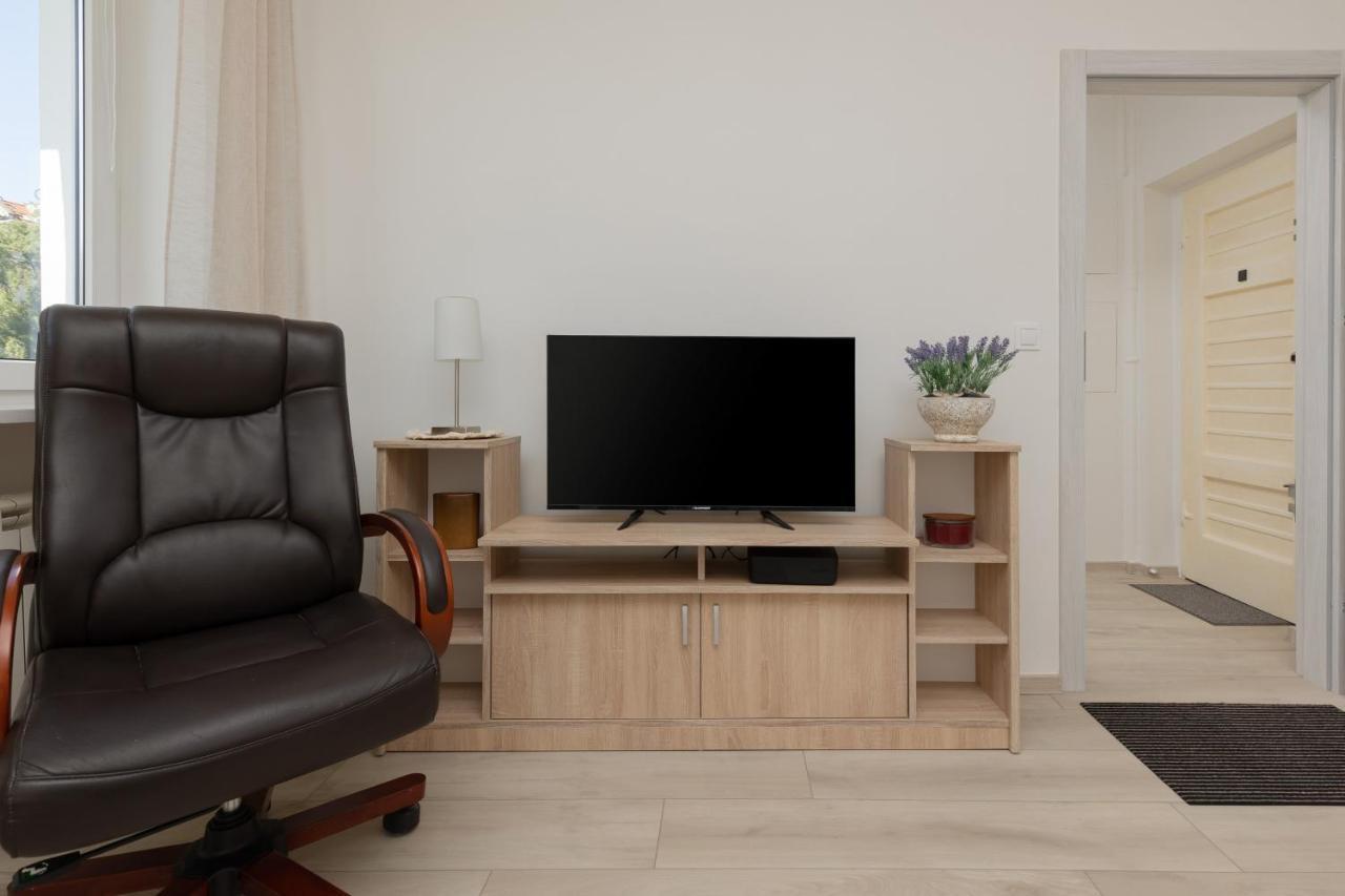 Raclawicka Cozy Studio Apartment By Noclegi Renters Warszawa Eksteriør bilde